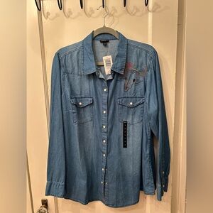 NWT Torrid Denim Western Embroidered Pearl Snap Shirt